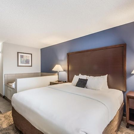 Red Lion Inn & Suites Sequim At Olympic National Park Екстериор снимка