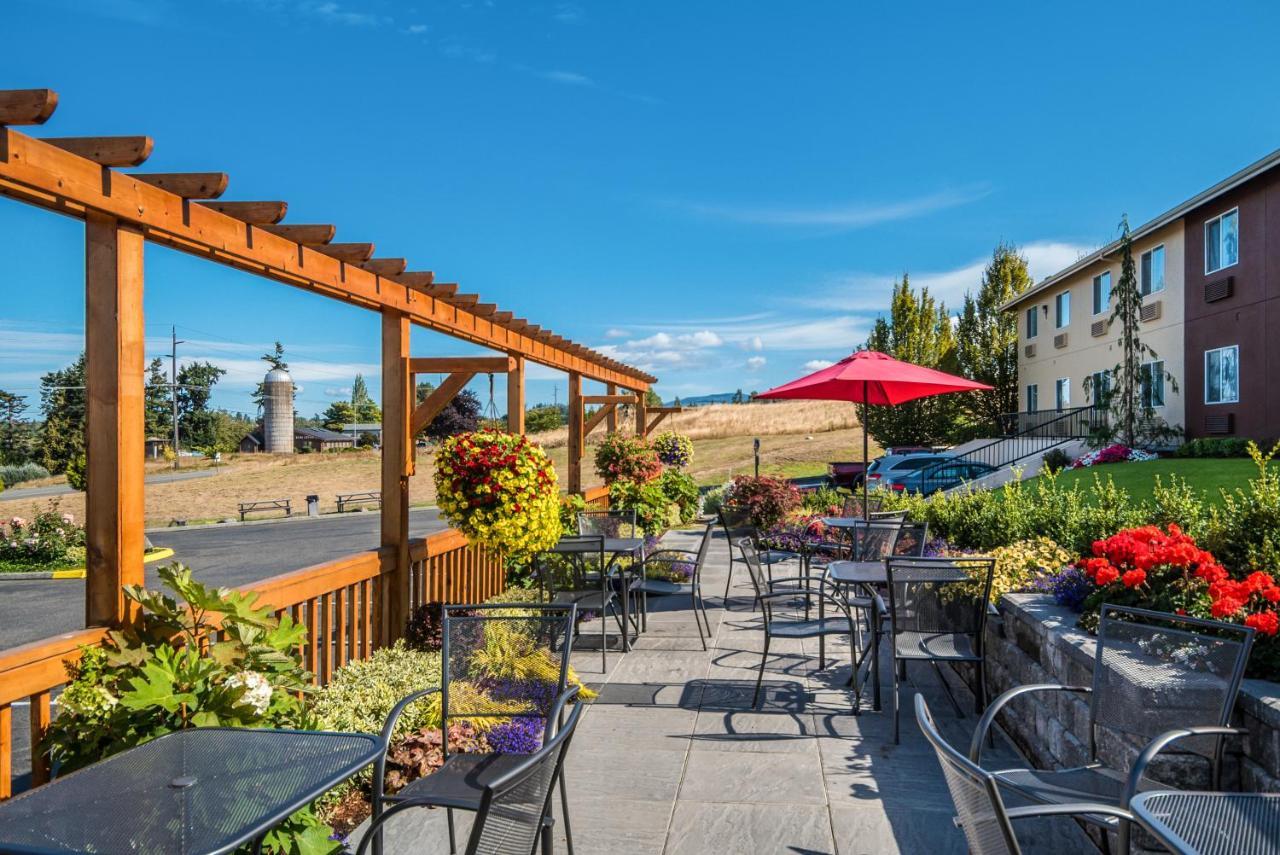 Red Lion Inn & Suites Sequim At Olympic National Park Екстериор снимка
