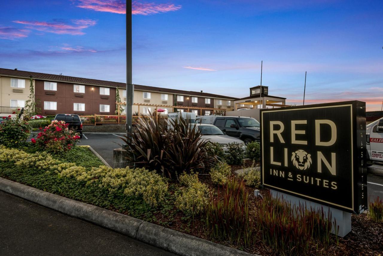 Red Lion Inn & Suites Sequim At Olympic National Park Екстериор снимка