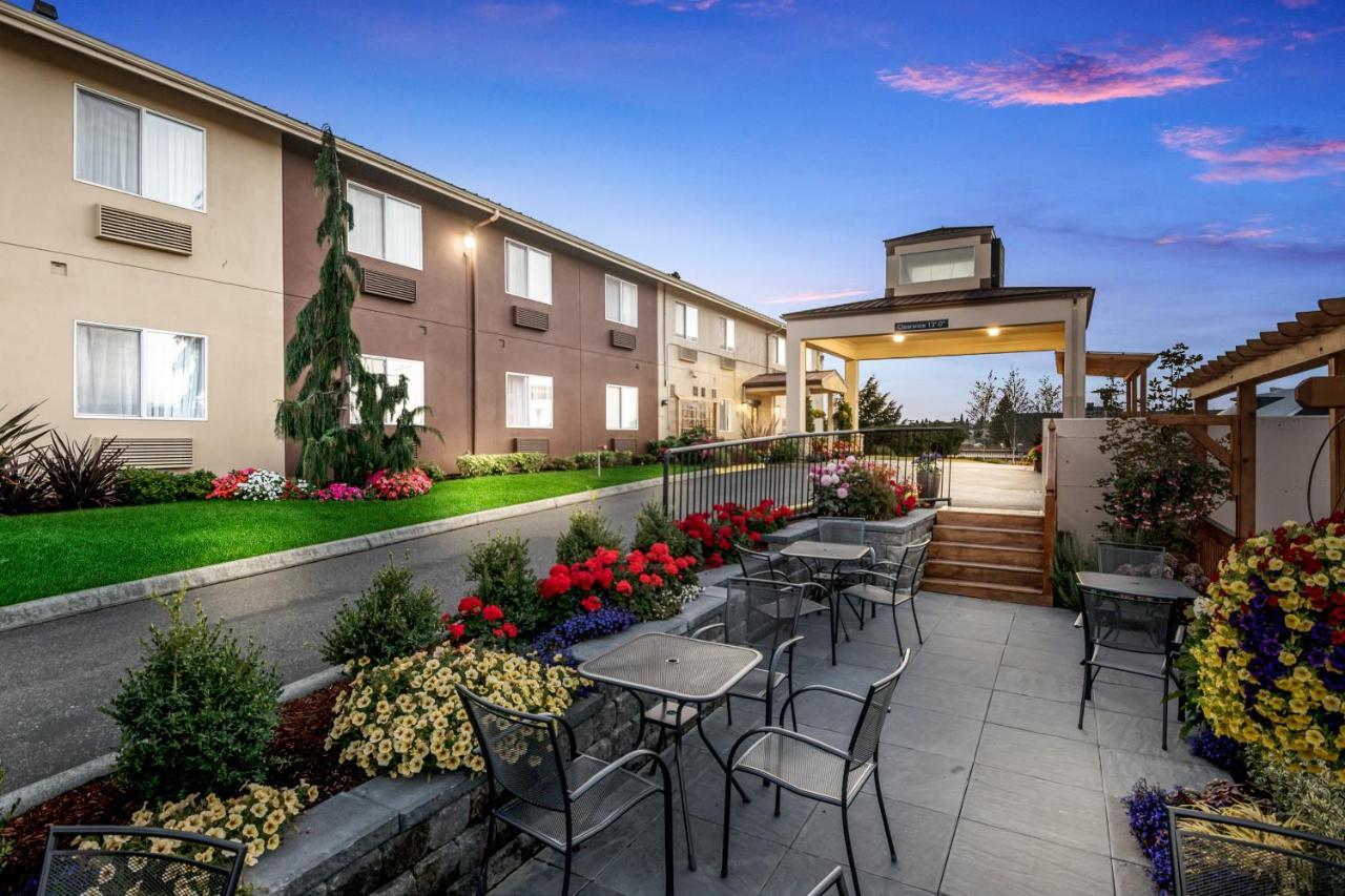 Red Lion Inn & Suites Sequim At Olympic National Park Екстериор снимка