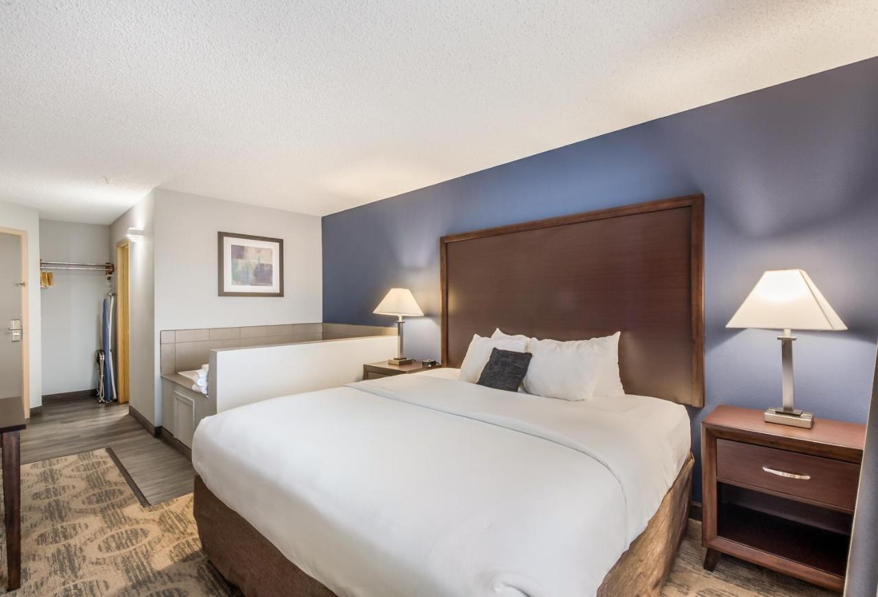 Red Lion Inn & Suites Sequim At Olympic National Park Екстериор снимка